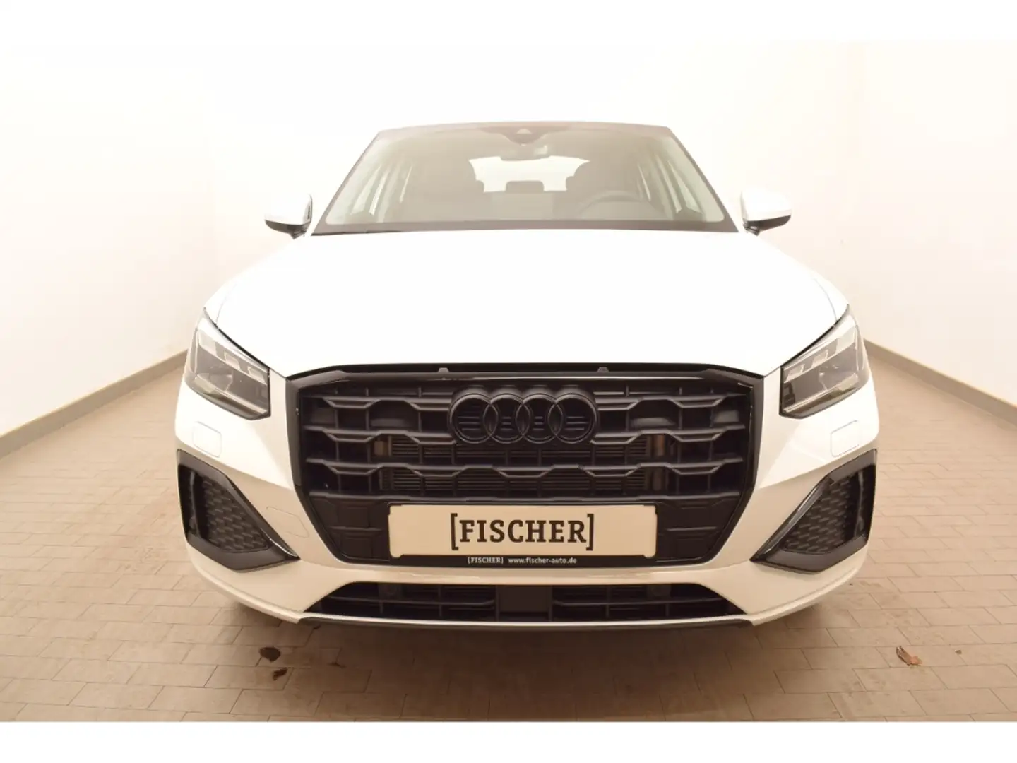 Audi Q2 30TFSI Advanced Matrix Navi SHZ Rear View GRA virt Weiß - 2