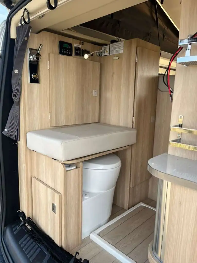 Ford Tourneo Custom L2H1 Kleinbus Grau - 2
