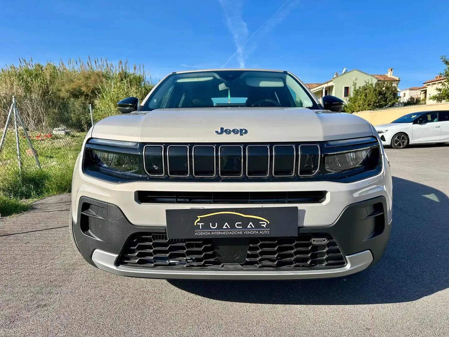 Jeep Avenger Altitude 1.2 GSE T3 Grau - 2