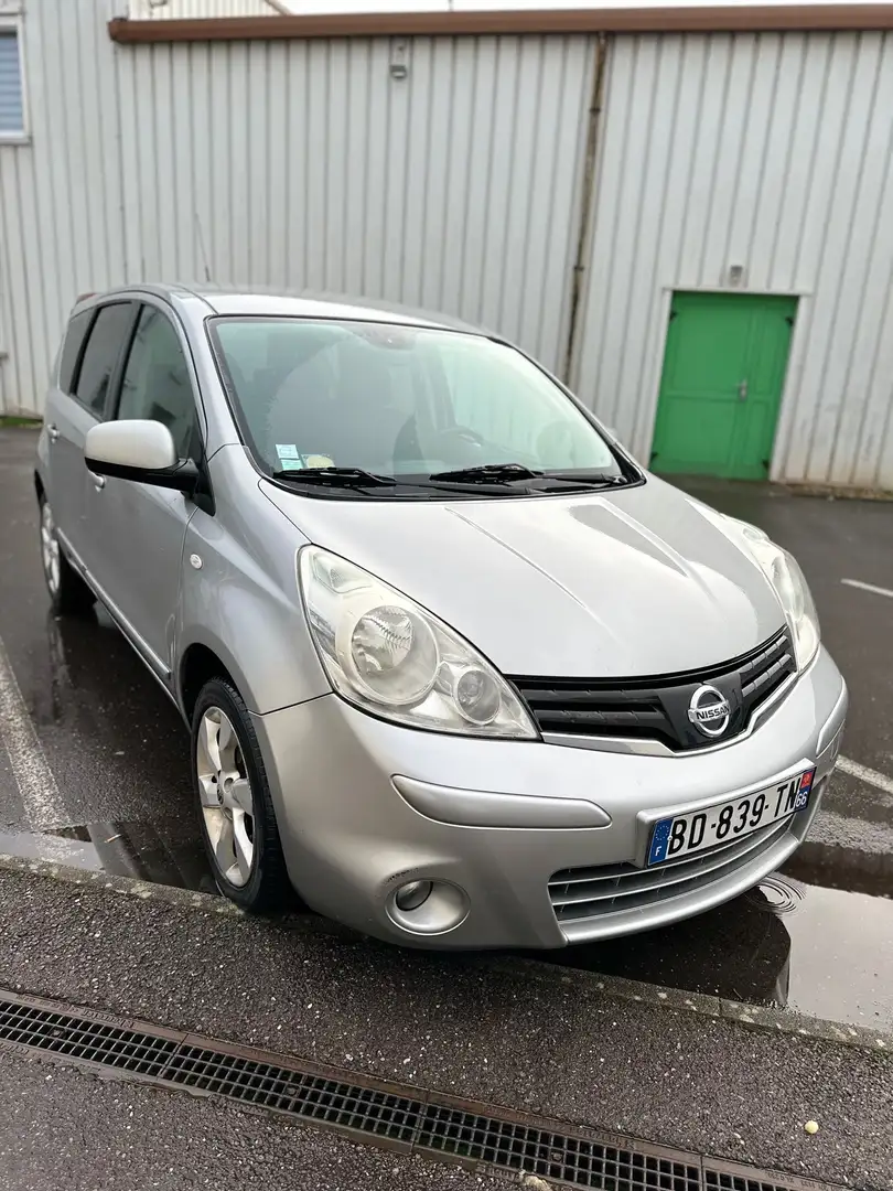Nissan Note 1.5 dCi 86 ch Euro IV Connect Edition Gris - 1