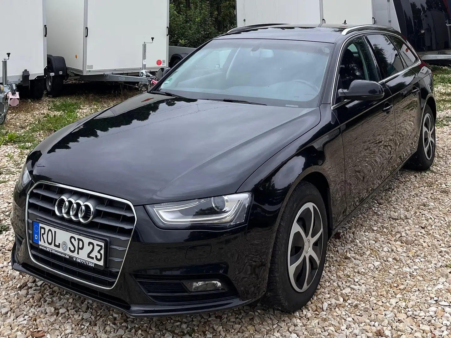 Audi A4 Ambiente Schwarz - 1