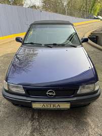 1.8 16V Bertone Edition mit Klimaanlage