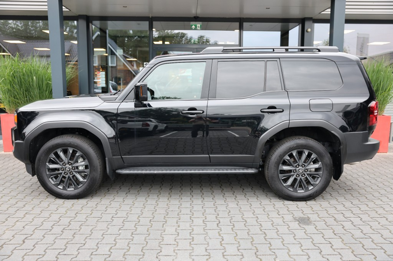 Toyota Land Cruiser 2.8 D-4D 5DRS PROFESSIONAL A/T VAN — photo 2