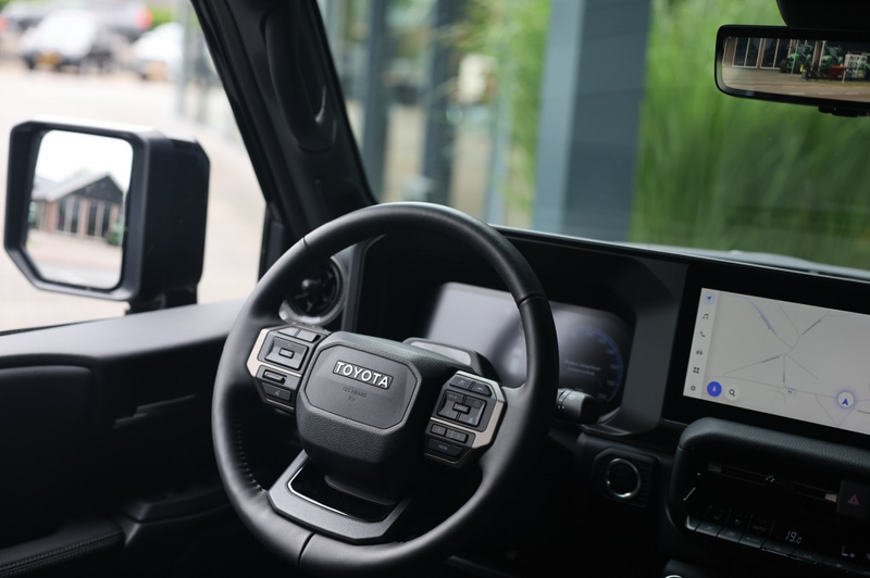 Toyota Land Cruiser 2.8 D-4D 5DRS PROFESSIONAL A/T VAN — photo 13