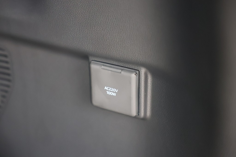 Toyota Land Cruiser 2.8 D-4D 5DRS PROFESSIONAL A/T VAN — photo 8
