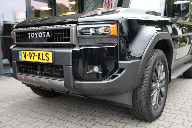 Toyota Land Cruiser 2.8 D-4D 5DRS PROFESSIONAL A/T VAN — photo 32