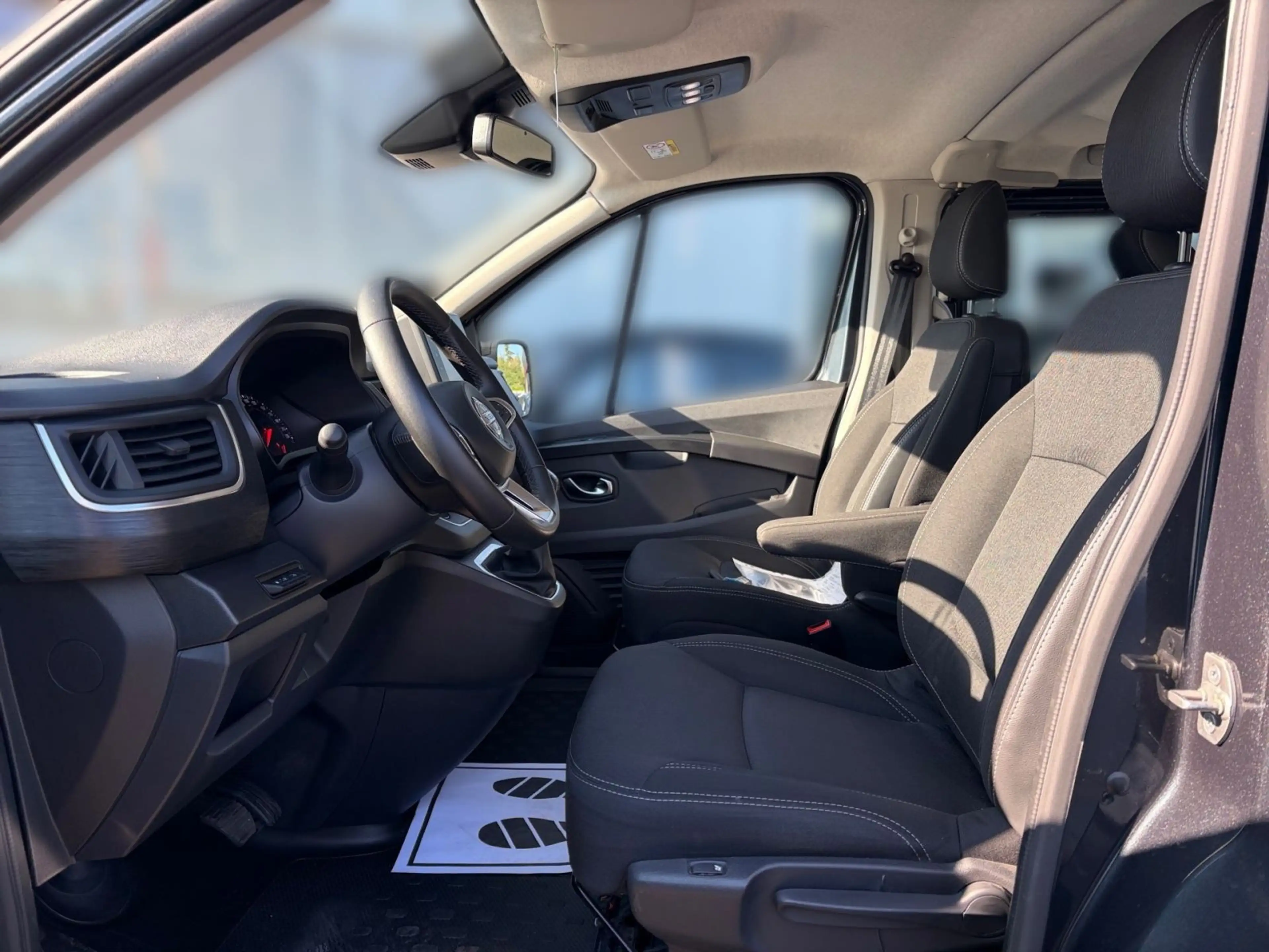 Nissan Primastar 3,0t dCi 170 DPF L2H1 Tekna*Navi*Kamer — photo 7