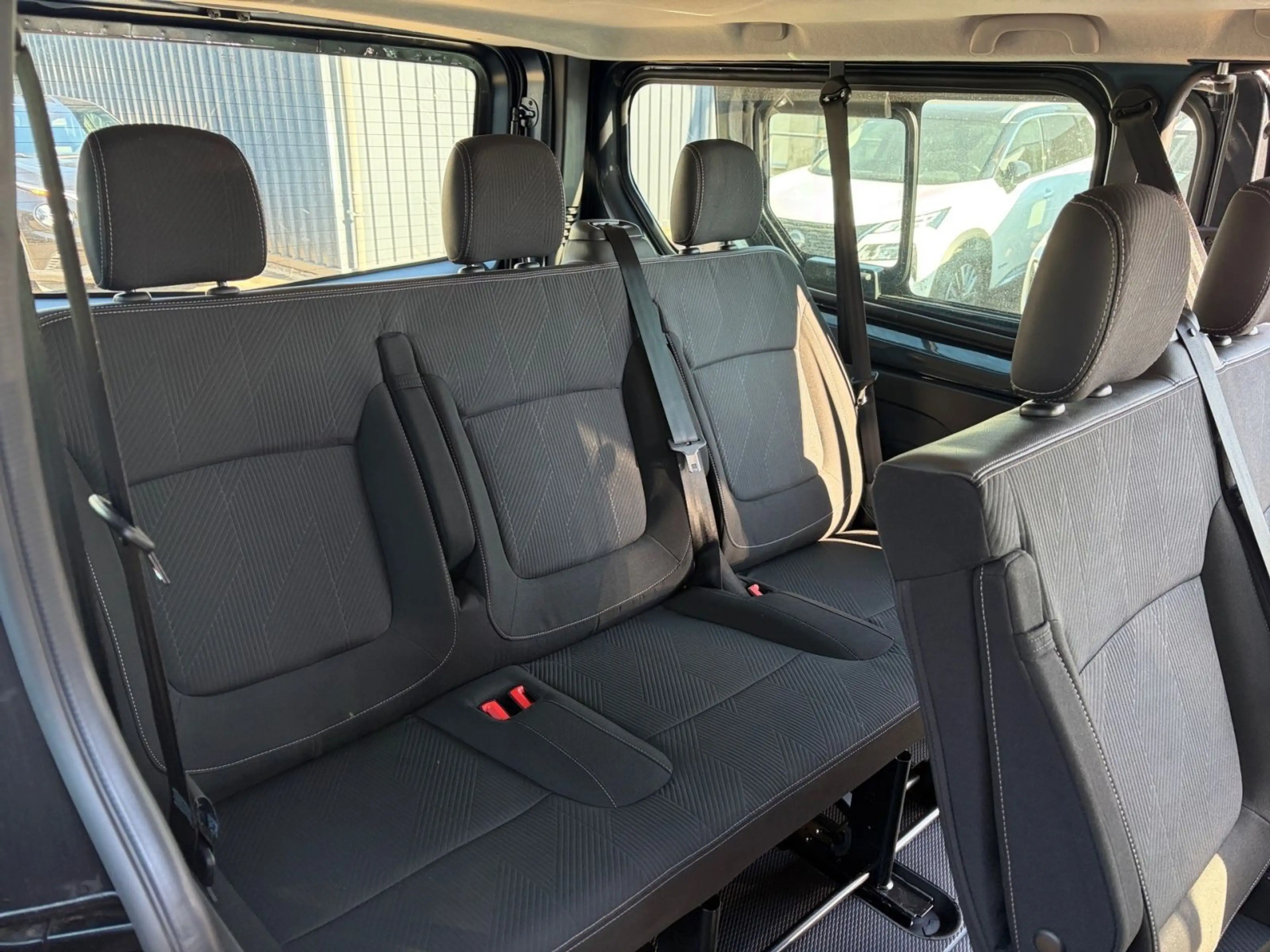 Nissan Primastar 3,0t dCi 170 DPF L2H1 Tekna*Navi*Kamer — photo 14