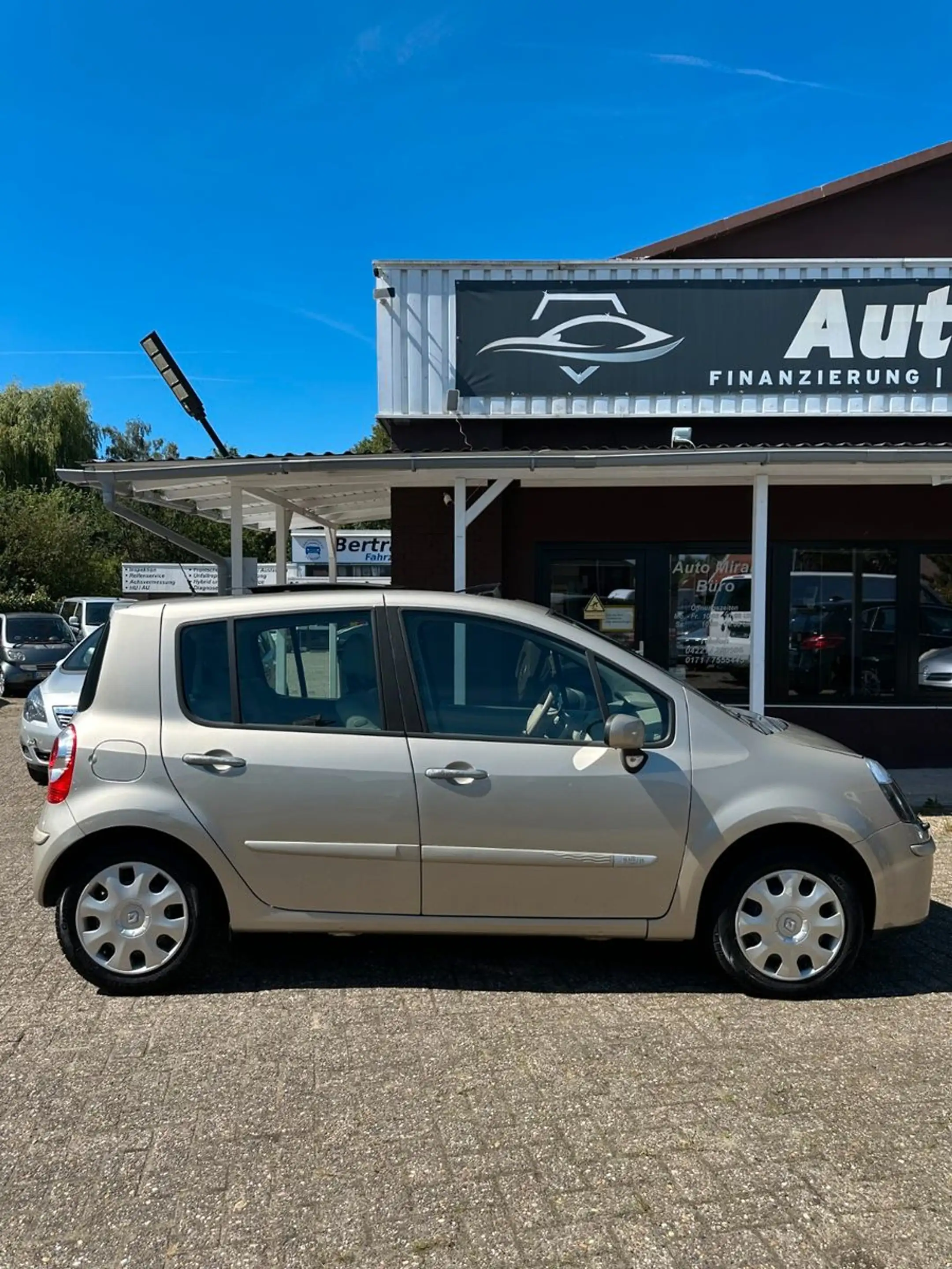 Renault Modus 1.6 L *AUTOMATIK*LEDER*PANO*ALLWETTER* — photo 4