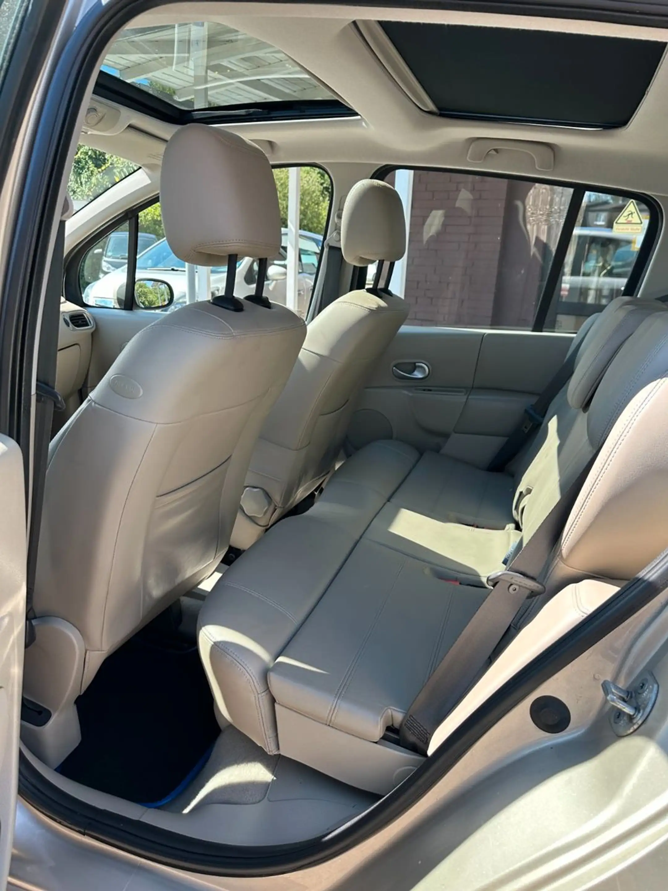Renault Modus 1.6 L *AUTOMATIK*LEDER*PANO*ALLWETTER* — photo 11