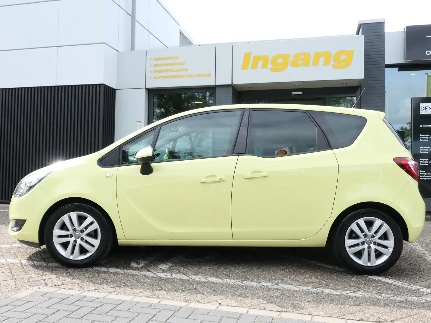 Opel Meriva 1.4 Turbo Design Edition | 2e Eigenaar | Navigatie Groen - 2