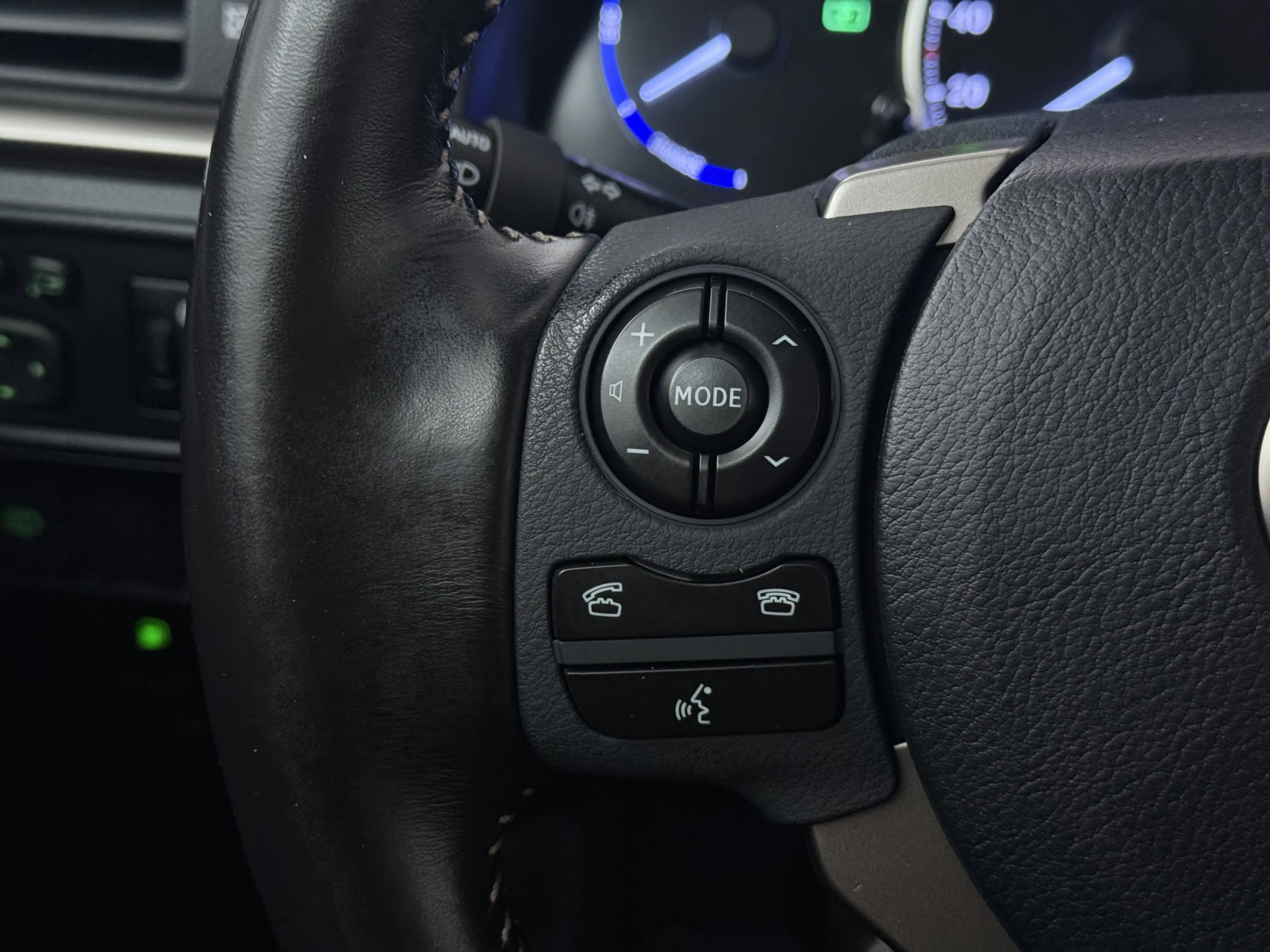Lexus CT 200h Business Line — photo 8