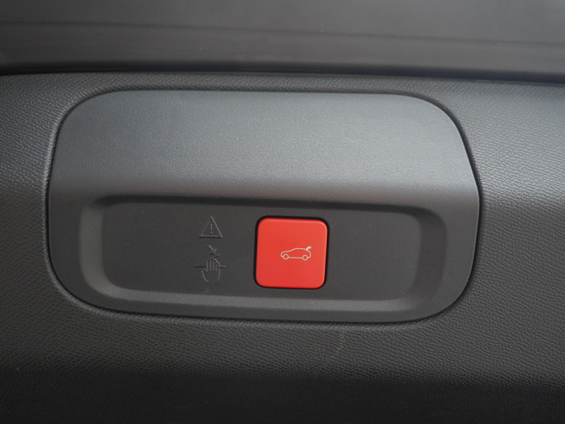 Peugeot 408 1.6 HYbrid GT 225 EAT8 First Edition | Plug in Hyb — photo 12