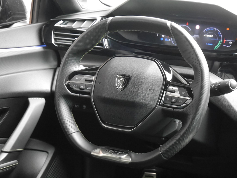 Peugeot 408 1.6 HYbrid GT 225 EAT8 First Edition | Plug in Hyb — photo 15