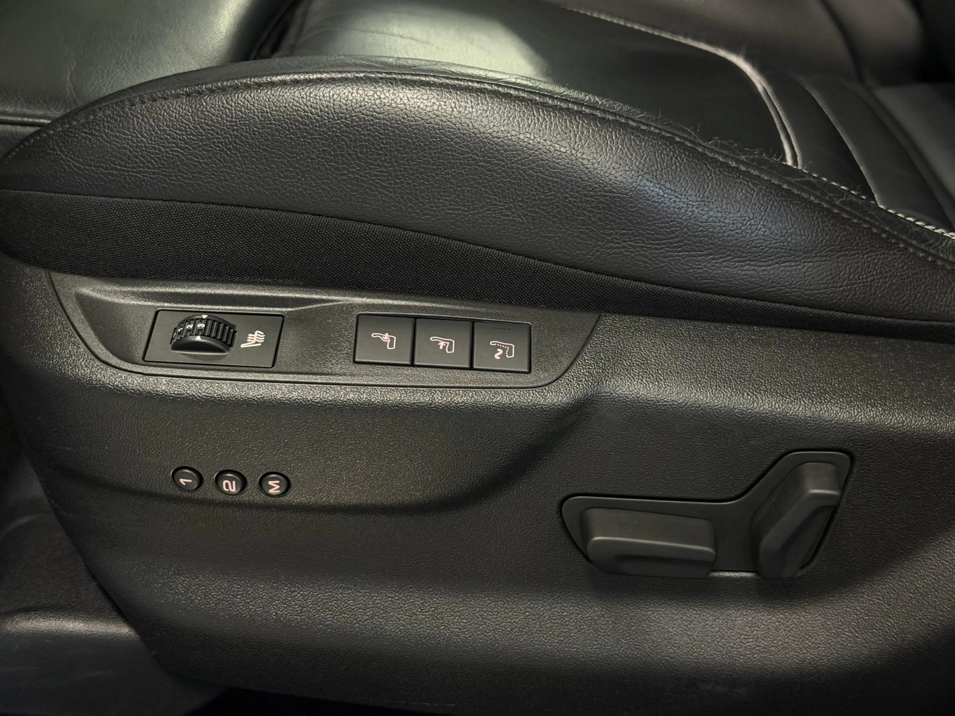 DS Automobiles DS 5 1.6 THP Chic 211 PK | Pano | LED | Leer | Navi | C — photo 9
