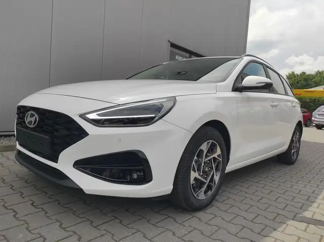Hyundai i30 Kombi GO SW 1.6 GO*Navi*LED*Shzg*Lhzg*PDC*Cam*1...