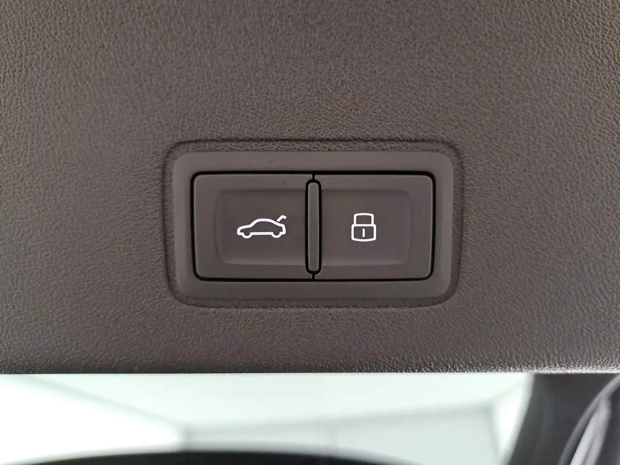 Audi Q3 sportback 2.0 tdi s line edition 150cv s-tronic 10