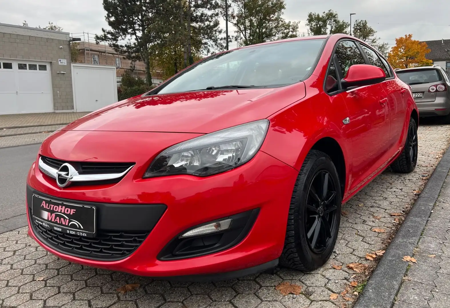 Opel Astra J Lim. 5-trg. Selection/TÜV Neu/Klima/PDC Rojo - 1