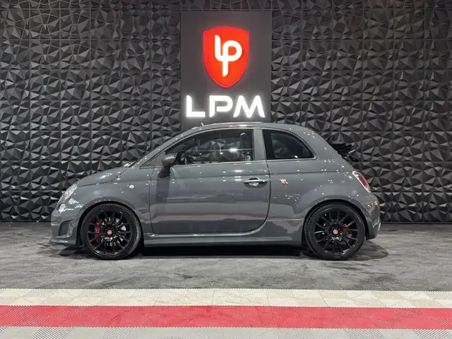 Abarth 500c view 3