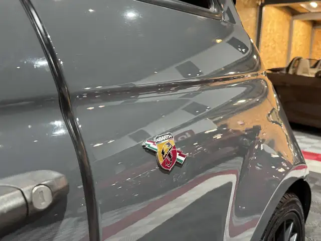 Abarth 500c view 15