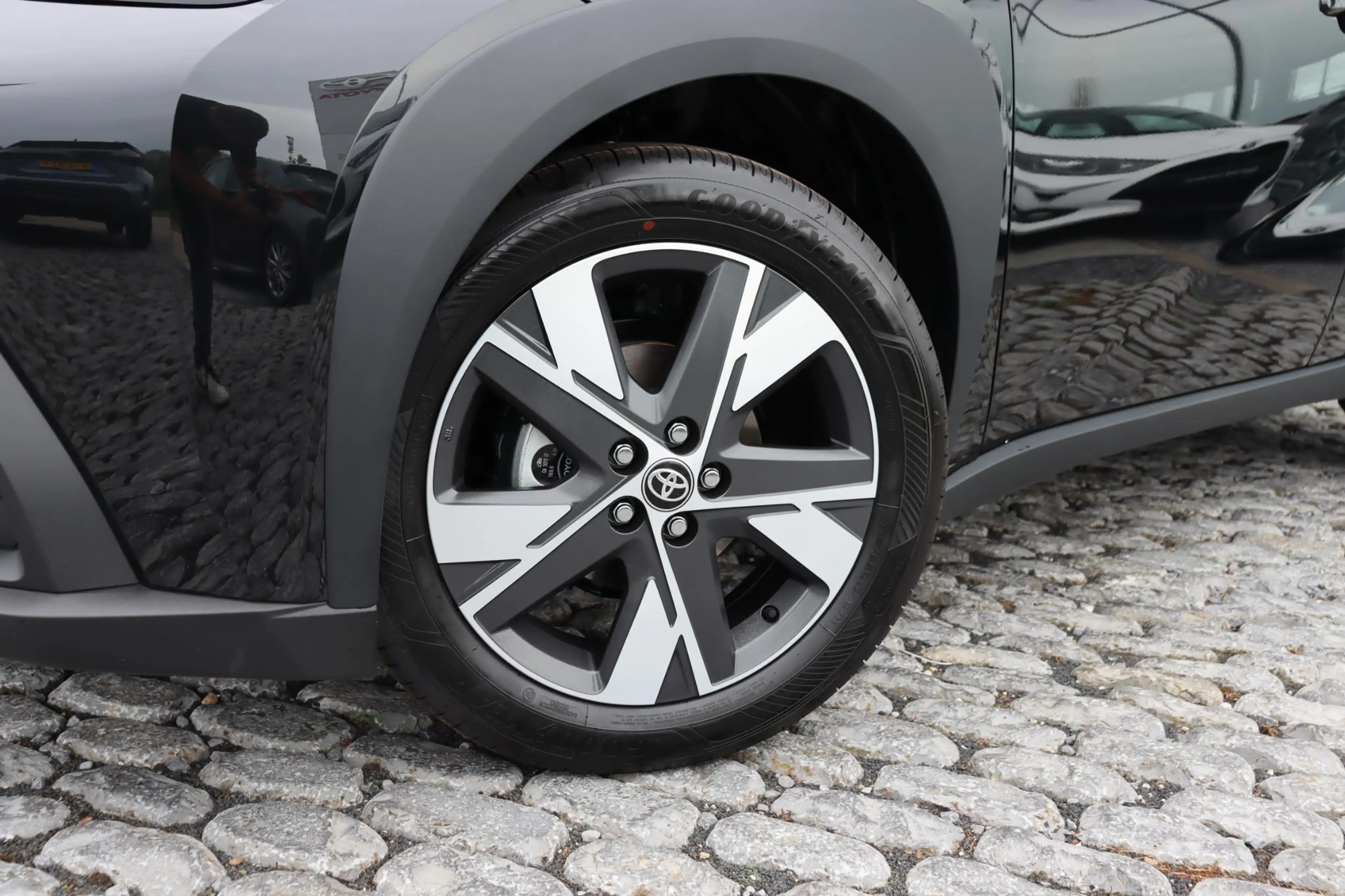 Toyota Aygo X Hybrid 115 Play, Go Pack, VERWACHT, 01-2027 leverb — photo 13