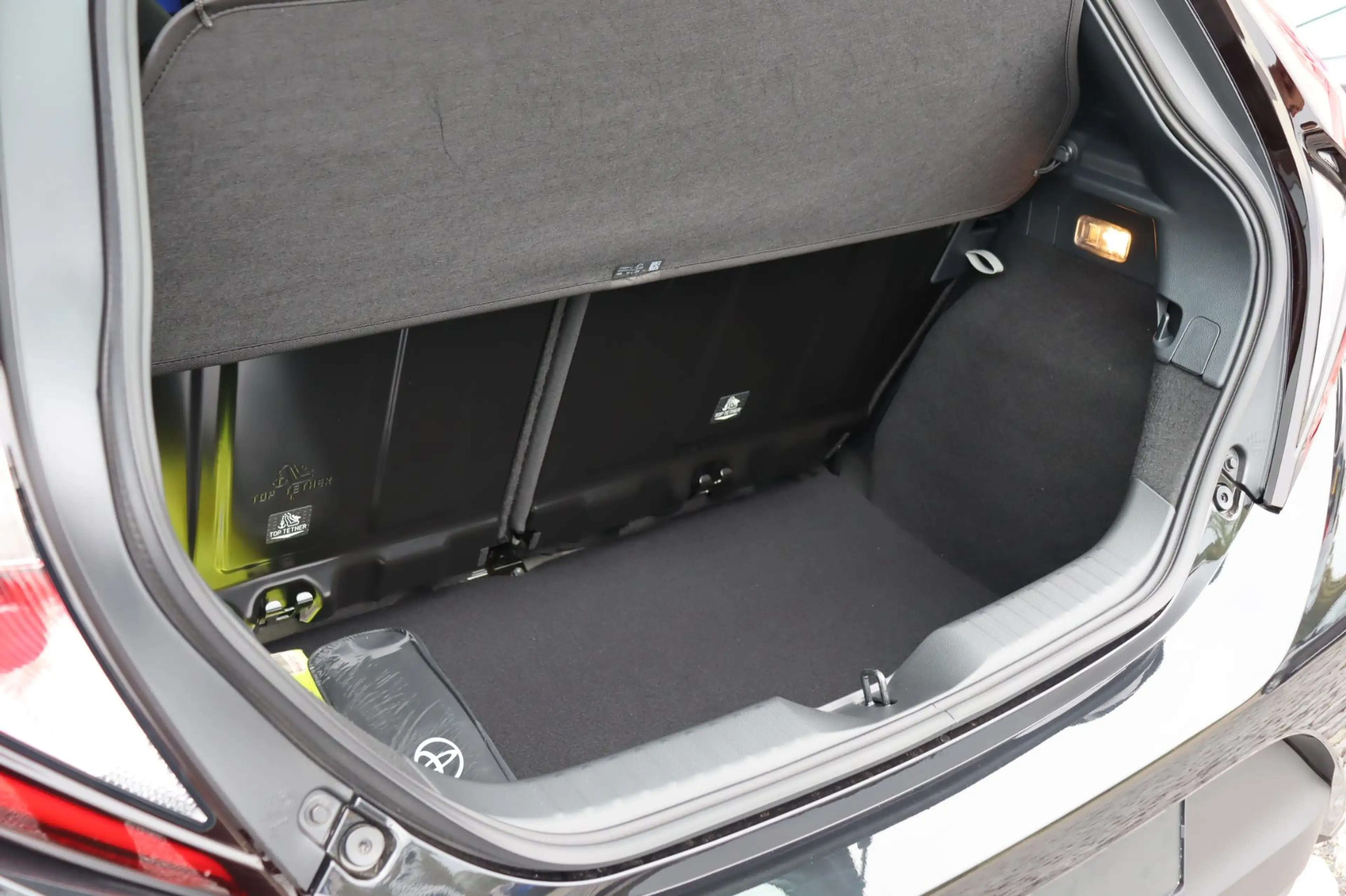Toyota Aygo X Hybrid 115 Play, Go Pack, VERWACHT, 01-2027 leverb — photo 15
