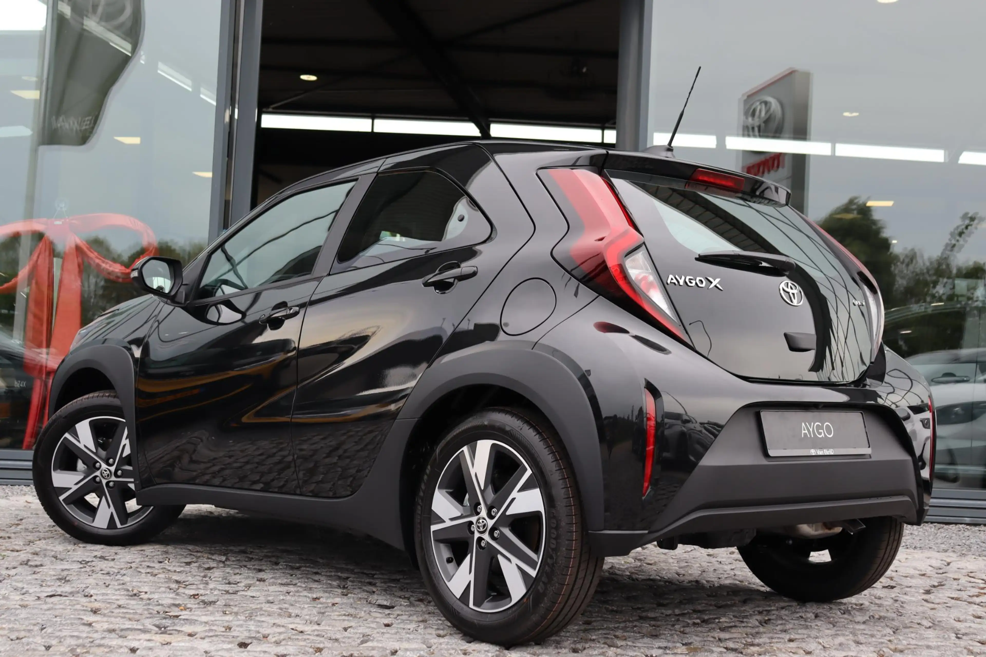 Toyota Aygo X Hybrid 115 Play, Go Pack, VERWACHT, 01-2027 leverb — photo 5
