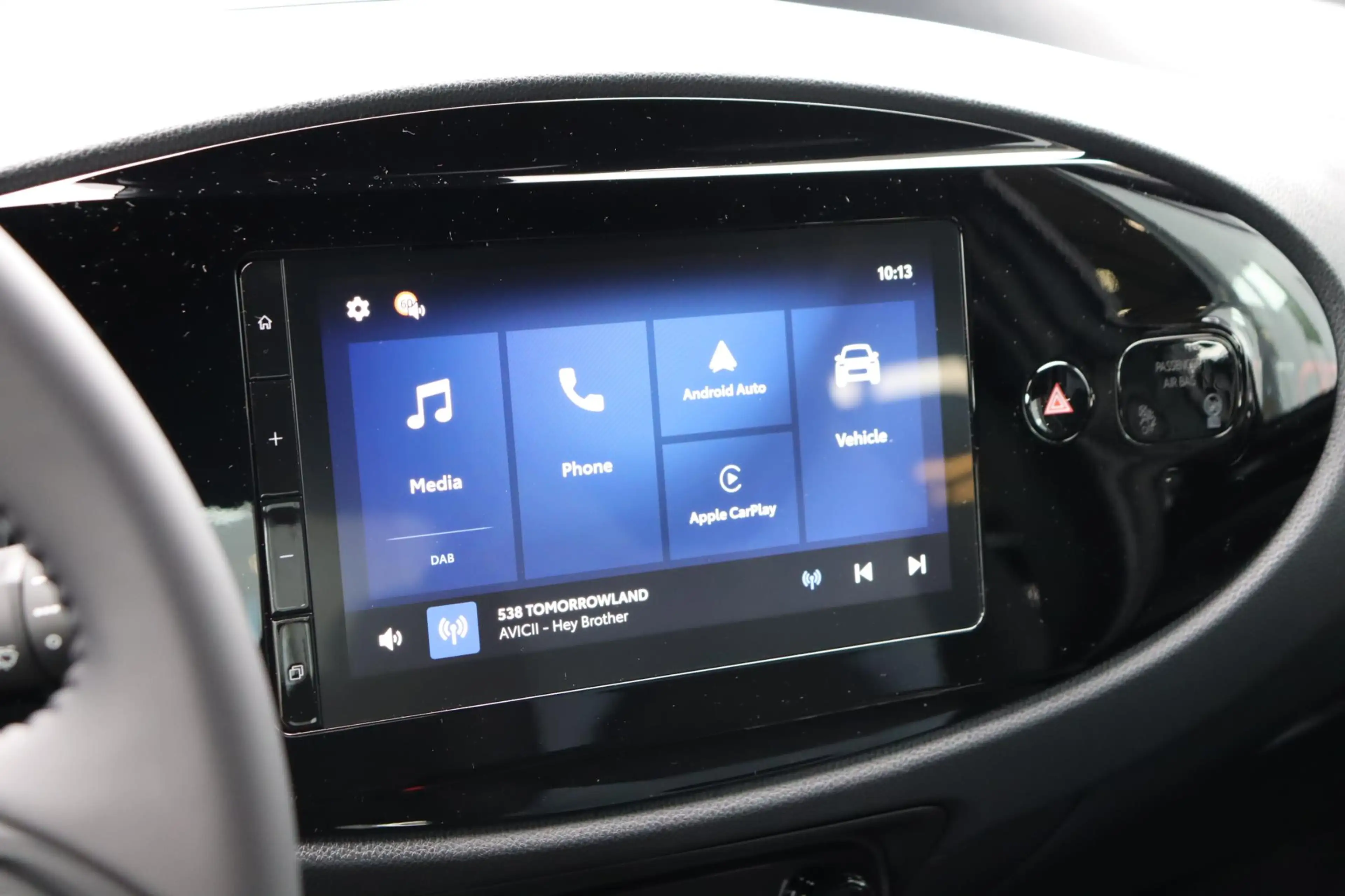 Toyota Aygo X Hybrid 115 Play, Go Pack, VERWACHT, 01-2027 leverb — photo 9