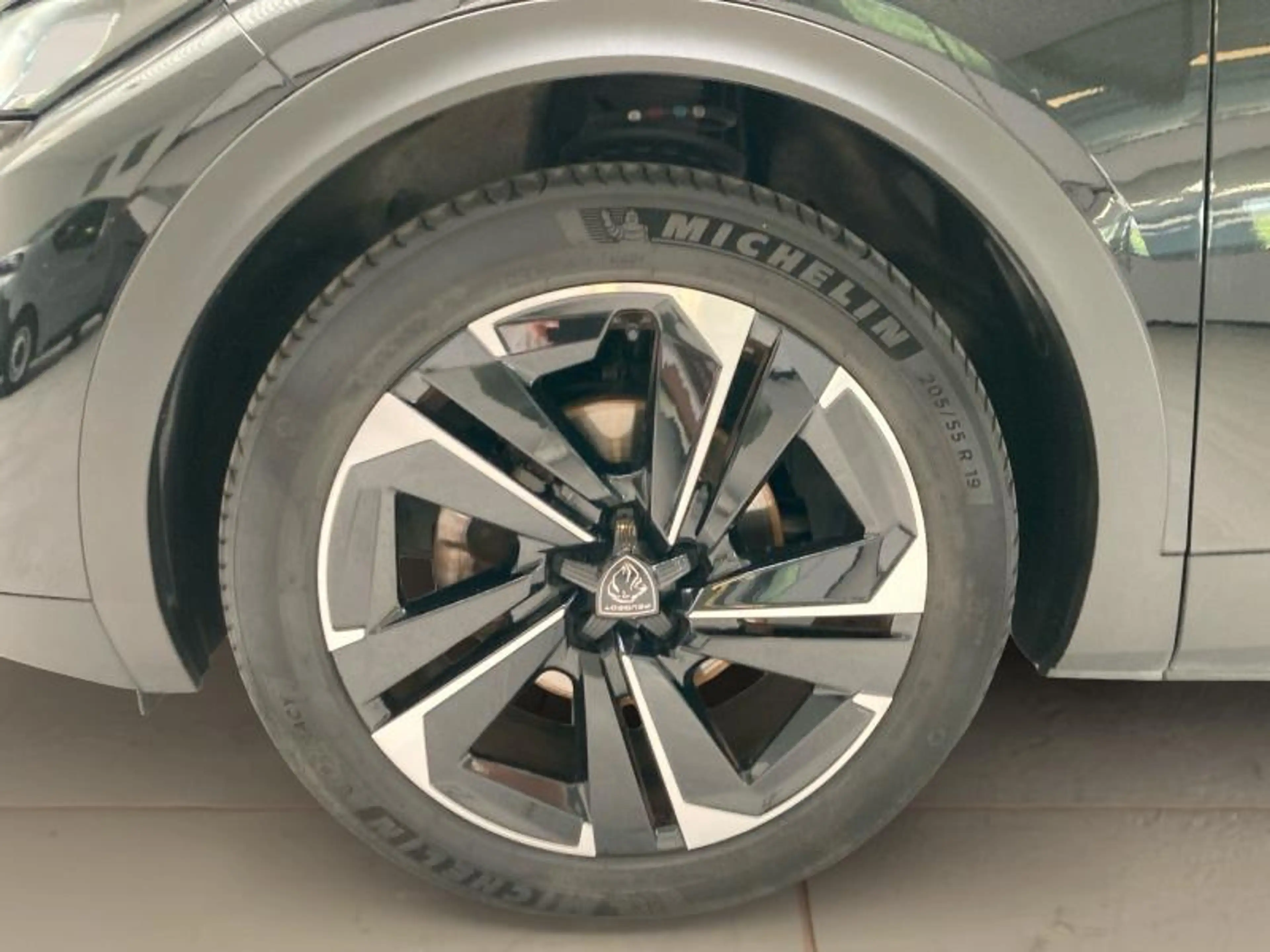 Peugeot 408 ALLURE — photo 9