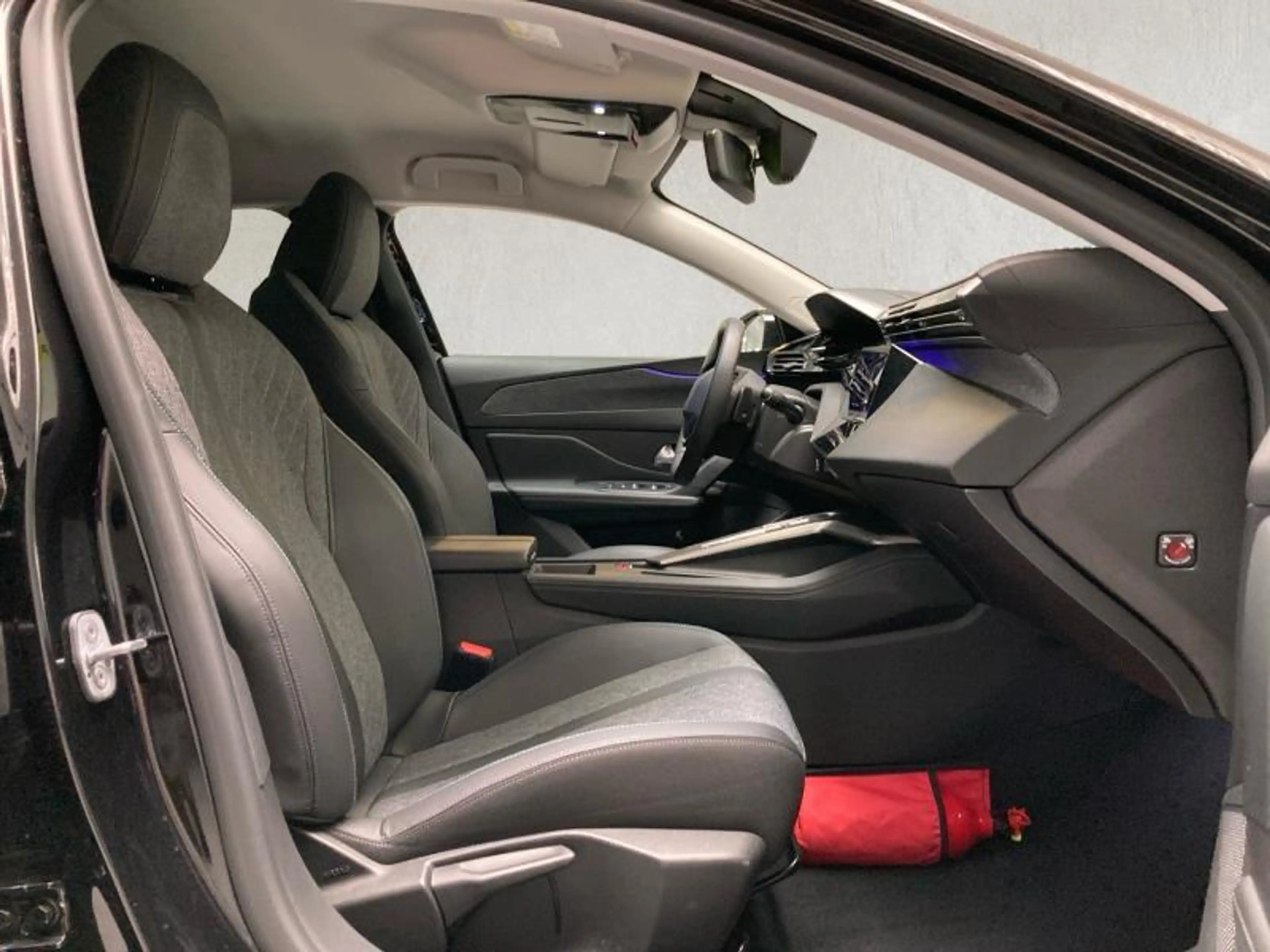 Peugeot 408 ALLURE — photo 12