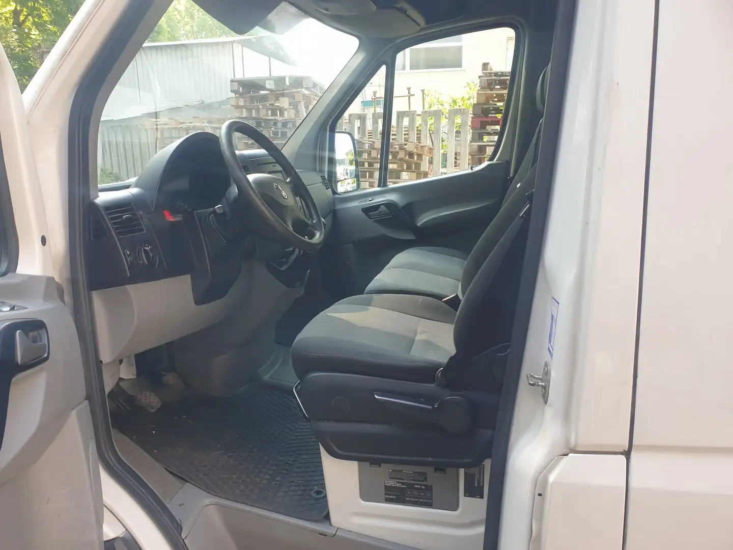 Volkswagen Crafter - 2
