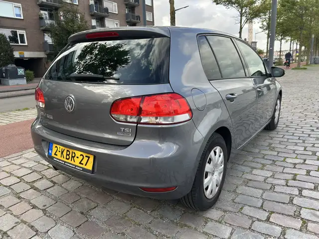 Volkswagen Golf view 2