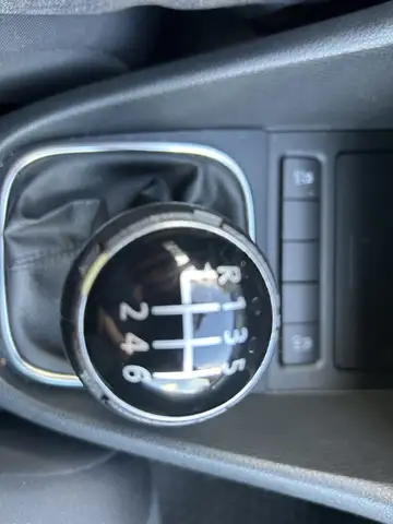 Volkswagen Golf view 9