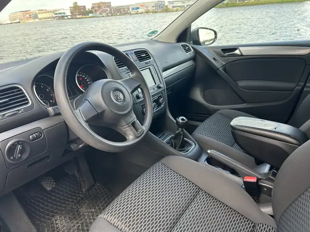 Volkswagen Golf view 15