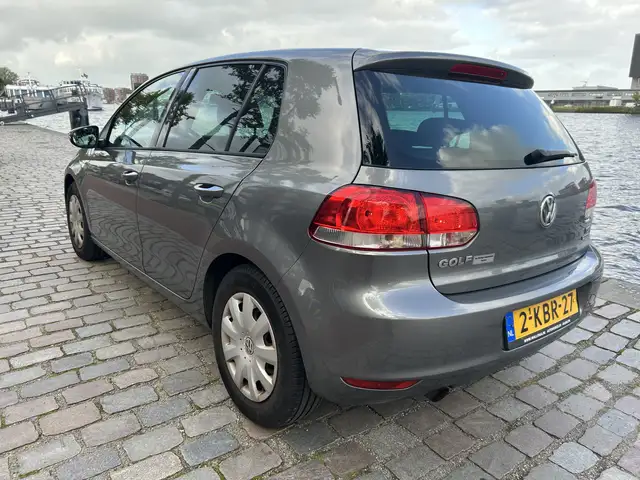 Volkswagen Golf view 5