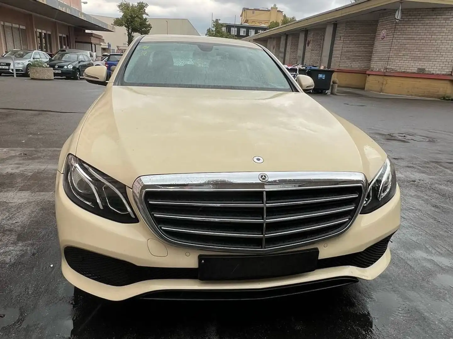 Mercedes-Benz E 200 E 200 d 9G-TRONIC Beige - 1
