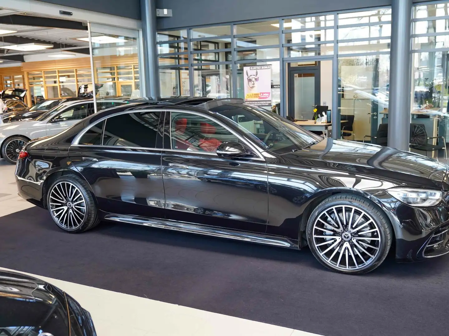 Mercedes-Benz S 580 S 580 4M lang AMG Line Exklusiv karminrot Pano Schwarz - 2