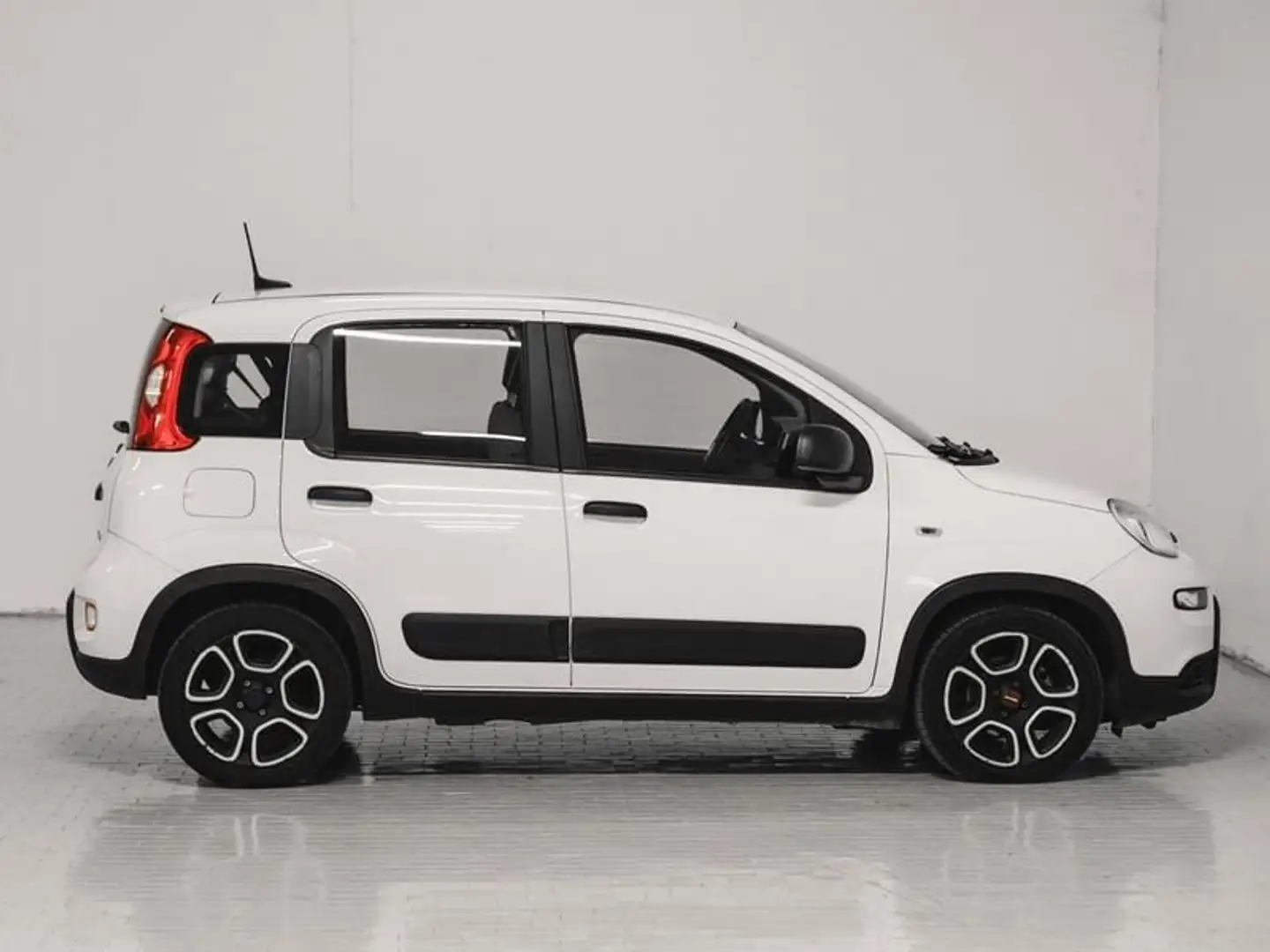 Fiat Panda 1.0 FireFly S&S Hybrid City Life Wit - 2