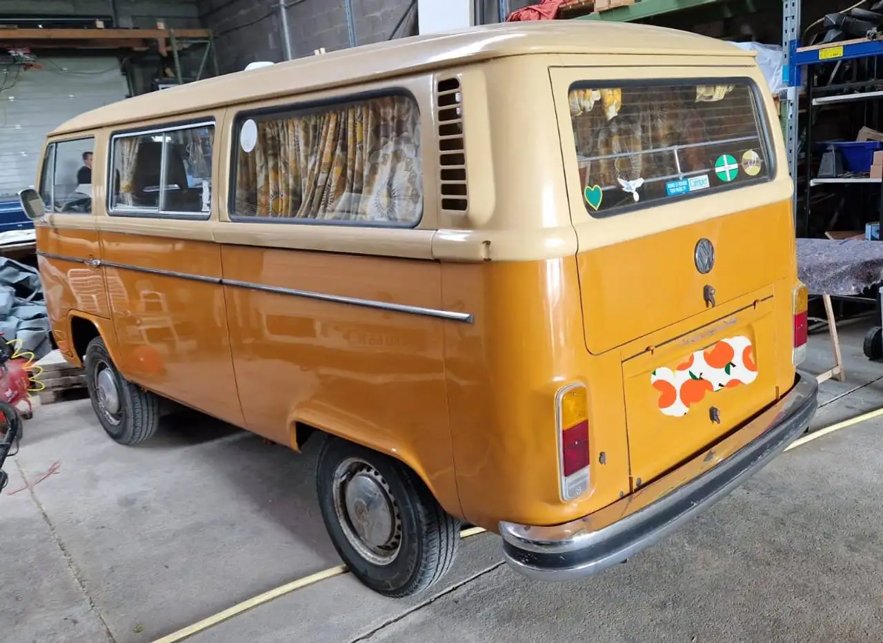 Volkswagen T2 VW T2b Deluxe L Luxusbus Injection Einspritzer, foto 2