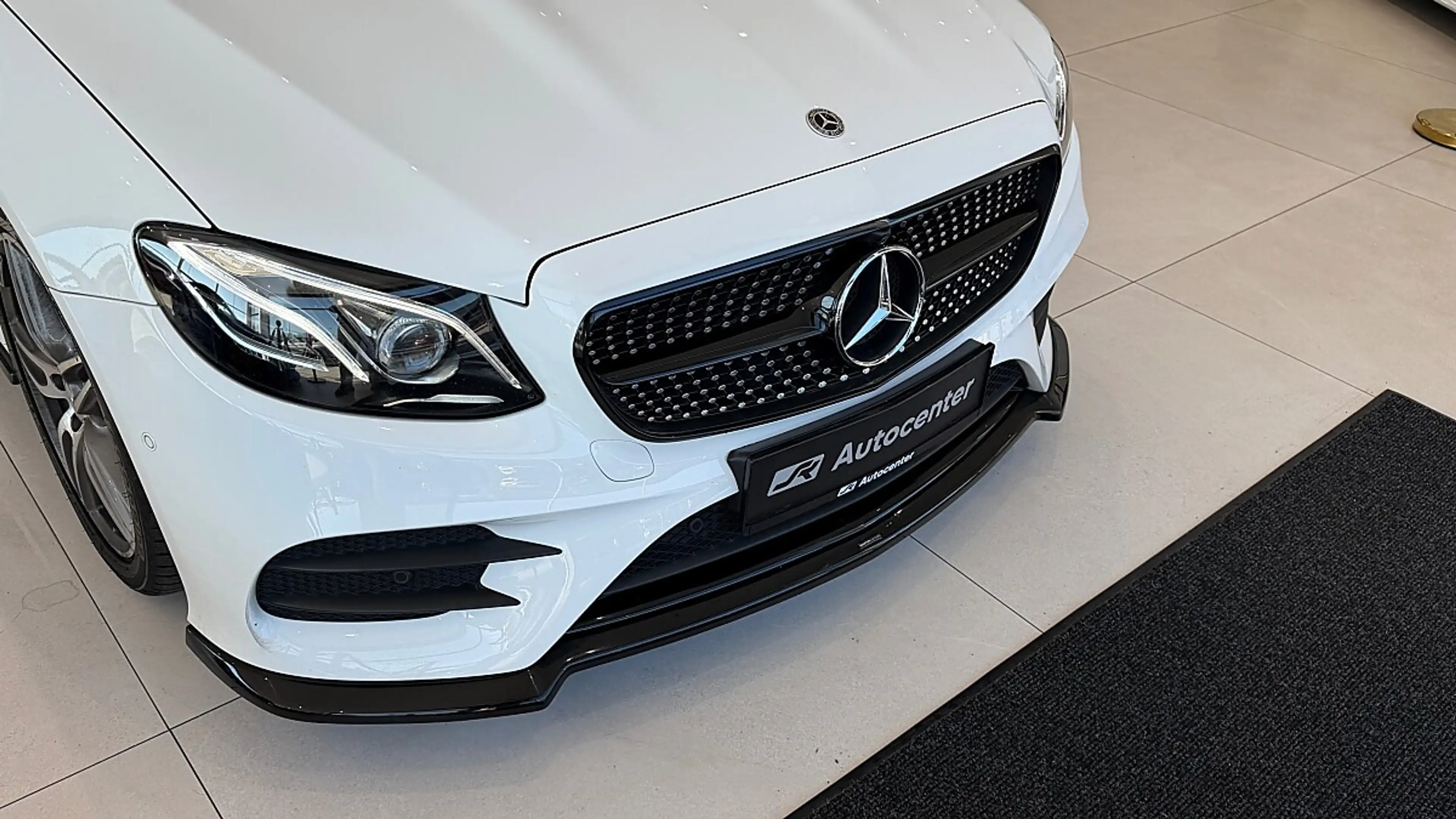 Mercedes-Benz E 220 d Aut. AMG-Line*360*Memory*Pano* — photo 7