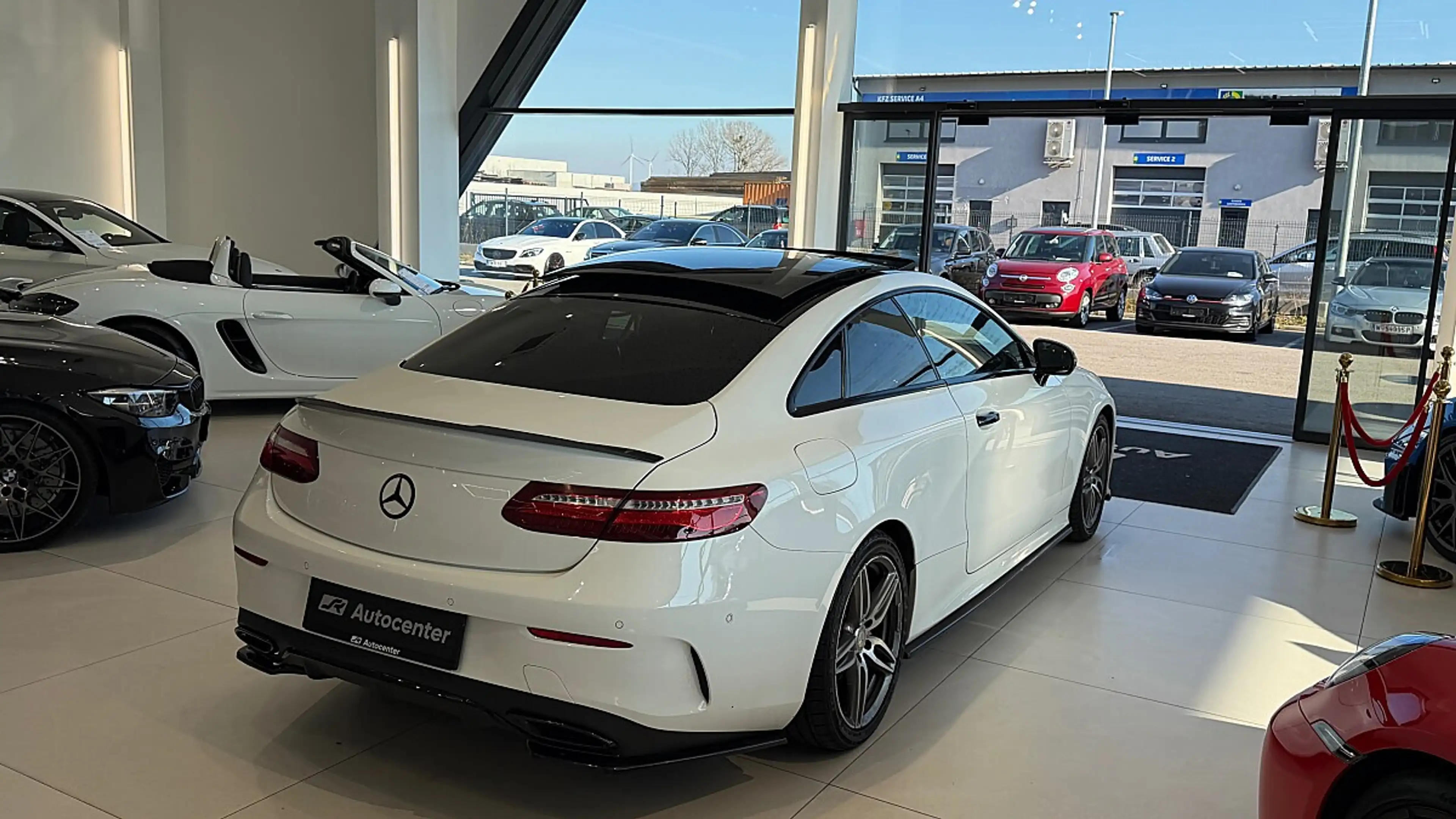 Mercedes-Benz E 220 d Aut. AMG-Line*360*Memory*Pano* — photo 11