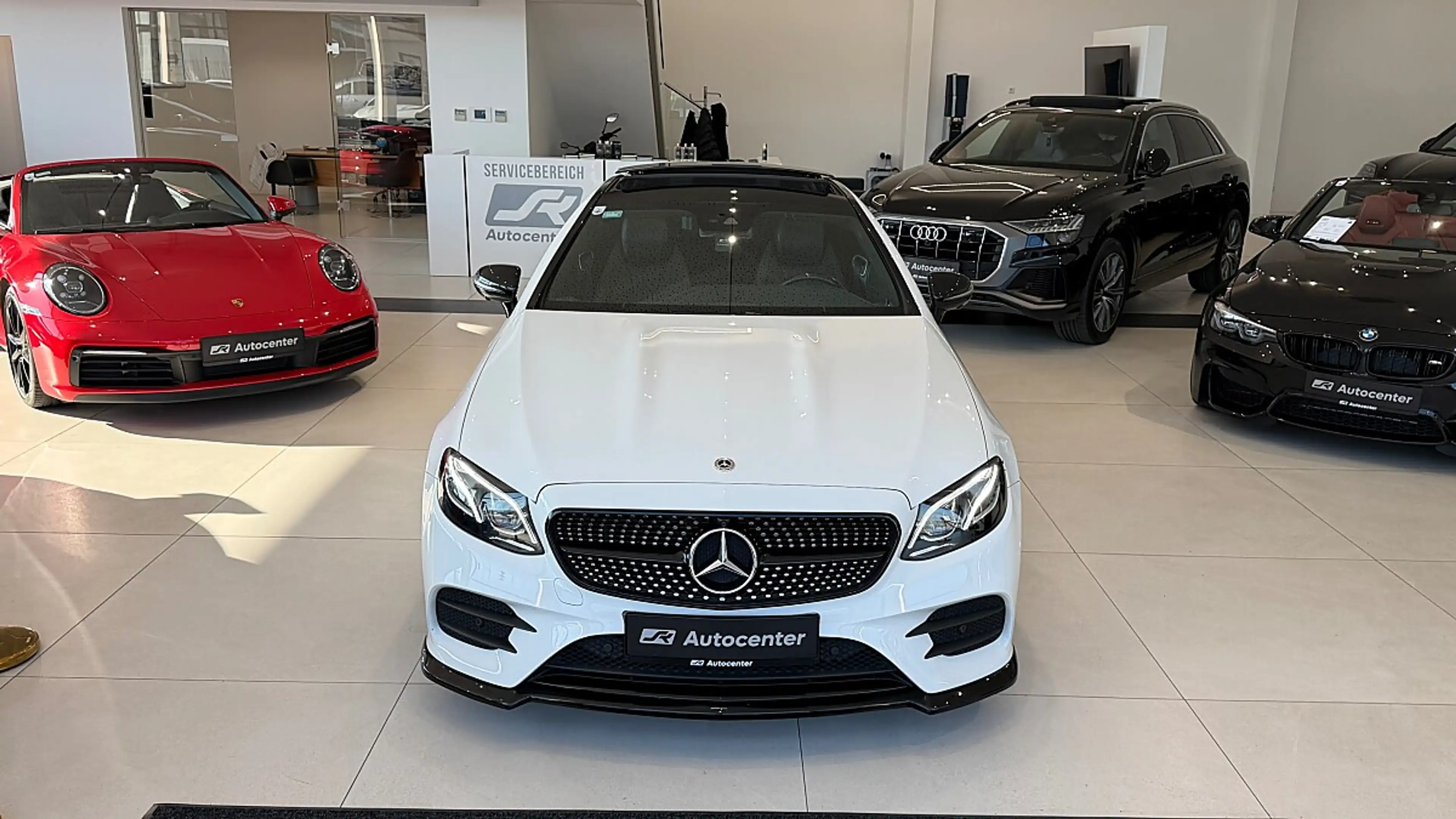 Mercedes-Benz E 220 d Aut. AMG-Line*360*Memory*Pano* — photo 4