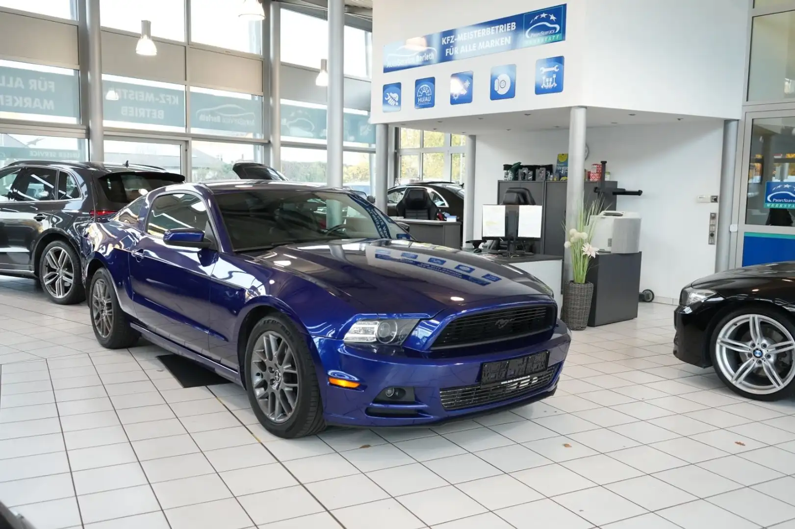 Ford Mustang 3.7l V6 Bleu - 1