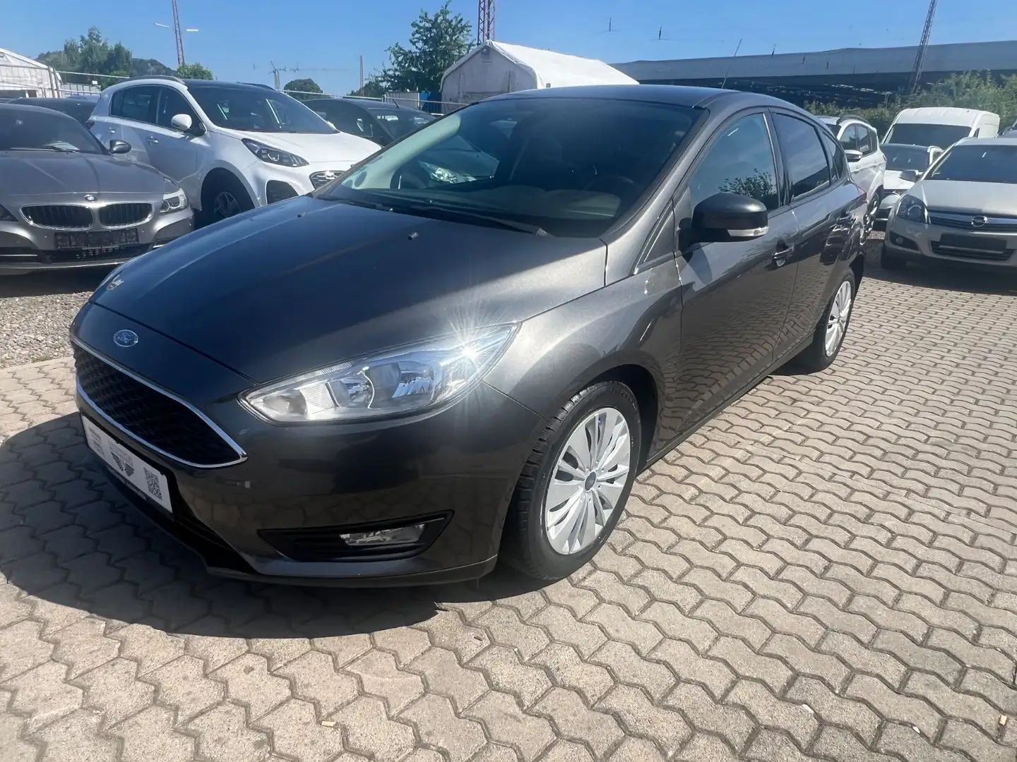 Ford Focus Lim. Business Grijs - 2