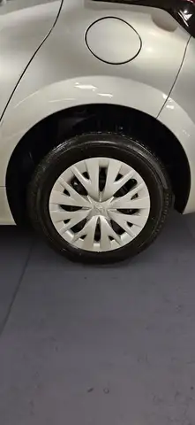 Toyota Yaris view 26