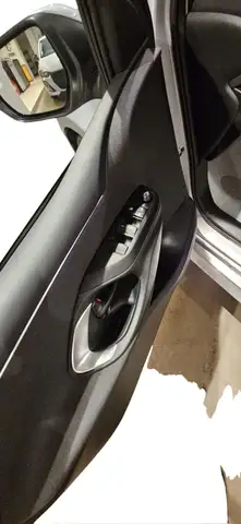 Toyota Yaris view 10