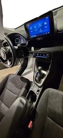 Toyota Yaris view 17