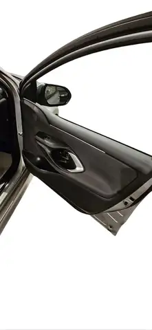 Toyota Yaris view 16