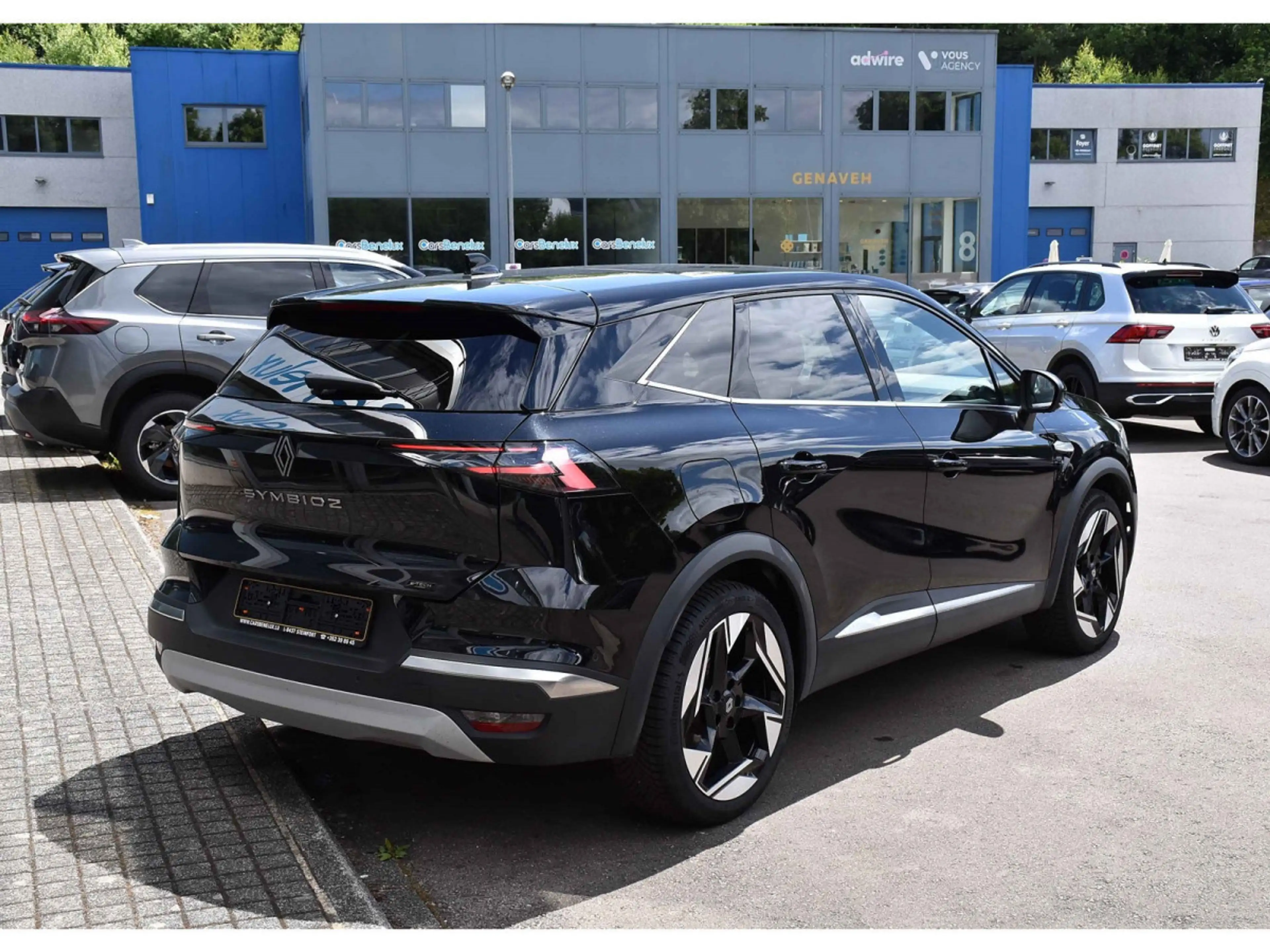 Renault Symbioz 1.6 E-TECH HEV Iconic EDC PANO HARMAN CAM360 1° M. — photo 4