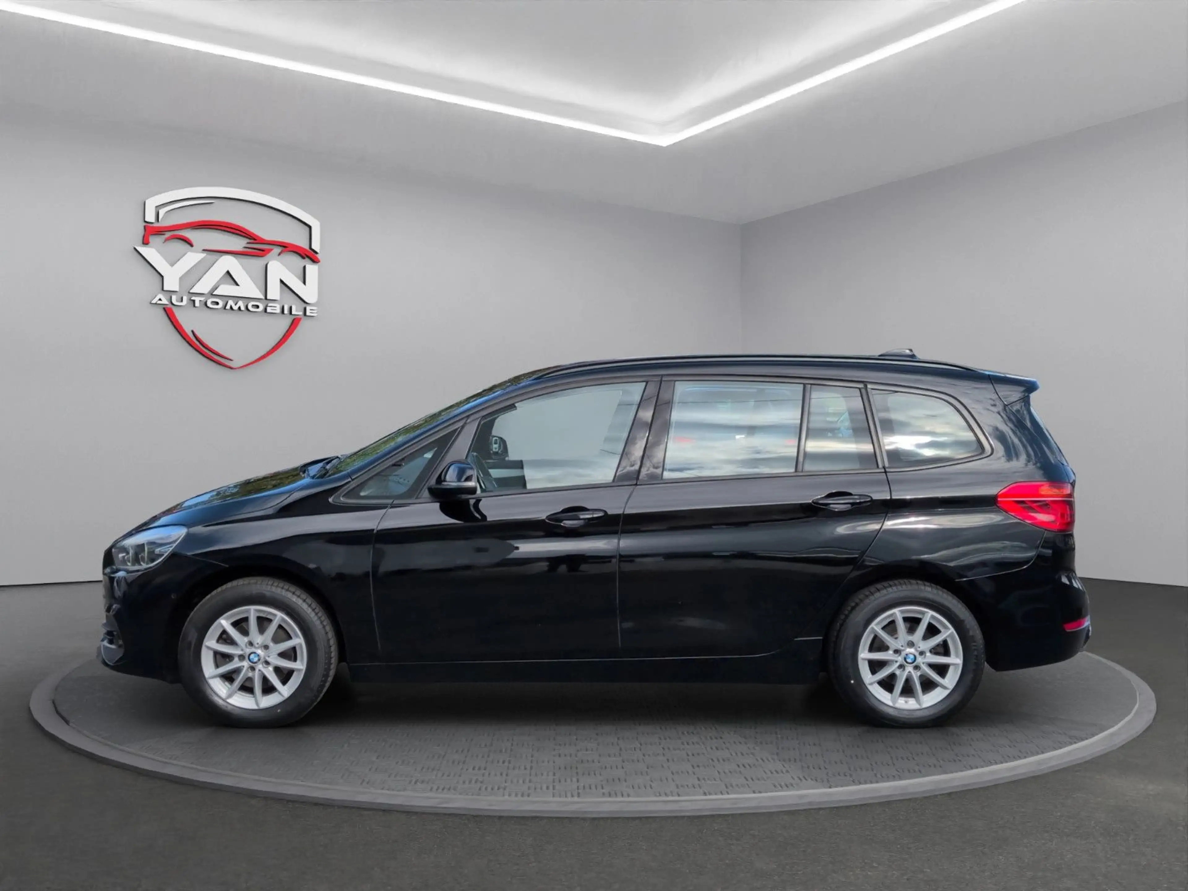 BMW 216 Gran Tourer 216 d *Tempomat*Klimaauto*LED* — photo 8